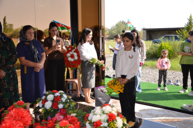 İcra başçısı şəhid Şahid Əkbərovun anım tədbirində iştirak edib.
