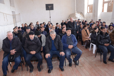 Topalhəsənli kənd sakinləri ilə növbəti səyyar qəbul keçirilib