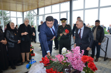 İcra başçısı şəhid Elnur Abışovun anım tədbirində iştirak edib.