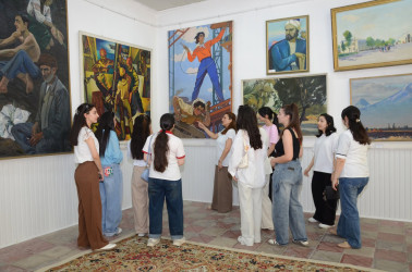 Rayon İcra Hakimiyyətinin könüllüləri Kürdəmir Tarix Diyarşünaslıq Muzeyi və Kürdəmir Dövlət Rəsm Qalereyasında olublar.