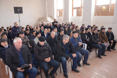 Topalhəsənli kənd sakinləri ilə növbəti səyyar qəbul keçirilib