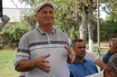 Qoçulu kənd sakinləri ilə səyyar qəbul keçirilib