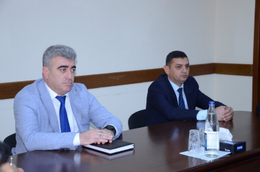 Kürdəmirdə “Konstitusiya və Suverenlik ili” çərçivəsində 8 Noyabr – Zəfər Gününə həsr olunan dəyirmi masa keçirilib.