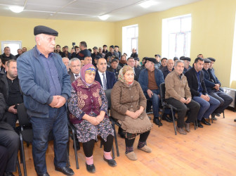 Garıs Əyribənd kənd sakinləri ilə növbəti səyyar qəbul keçirilib