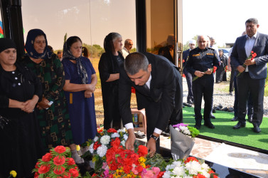 İcra başçısı şəhid Şahid Əkbərovun anım tədbirində iştirak edib.