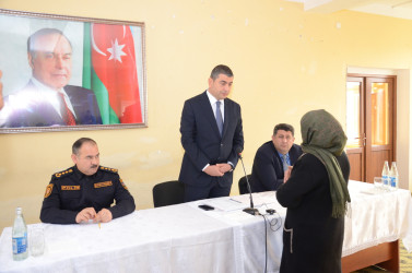 Carlı kəndində sakinlər ilə səyyar qəbul keçirilib