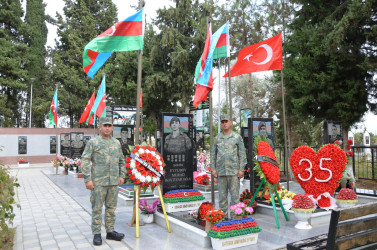 İcra başçısı şəhid Murad Eyyubovun və şəhid İslam Dünyamalıyevin anım tədbirlərində iştirak edib.
