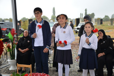 İcra başçısı şəhid Pərviz Novruzovun anım tədbirində iştirak edib.