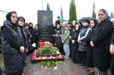 İcra başçısı şəhid Tural Eyyubovun anım tədbirində iştirak edib.