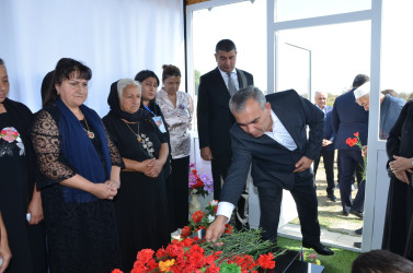 İcra başçısı şəhid Toğrul Əliyevin anım tədbirində iştirak edib.