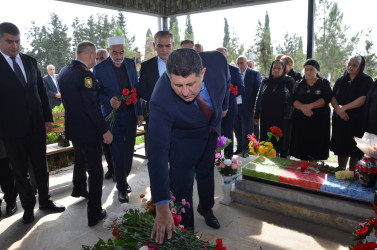 İcra başçısı şəhid Fərid Məmmədovun anım tədbirində iştirak edib.