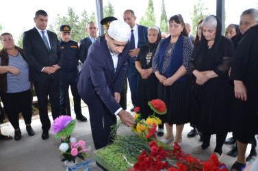 İcra başçısı şəhid Rəvan Məlikovun anım tədbirində iştirak edib.