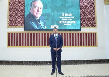 Ümummilli lider Heydər Əliyevin əziz xatirəsi ehtiramla yad edilib