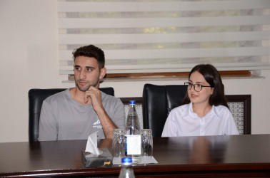 İyulun 30 da Kürdəmir Rayon İcra Hakimiyyətinin könüllülərinin növbəti qrupu ilə görüş keçirilib.