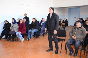 Mollakənd kəndində sakinlər ilə səyyar qəbul keçirilib