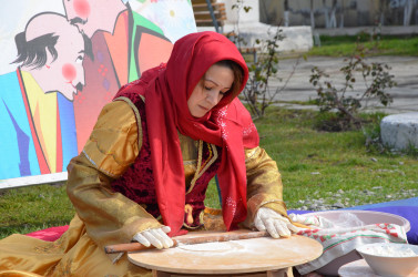 Kürdəmir Peşə Liseyində Bahar festivalı keçirilib.