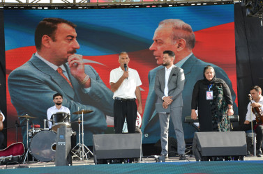 Kürdəmir rayonunun Carlı kəndində stadion kompleksi tikilib.