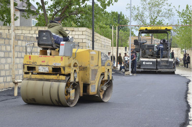Kürdəmirdə yolların asfaltlanması işləri davam edir