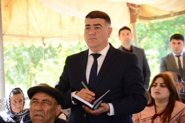 Aprelin 23-də Quşlar kənd sakinləri ilə səyyar qəbul keçirilib.