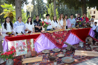 Kürdəmirdə “Konstitusiya və Suverenlik ili” çərçivəsində “Folklor festivalı” keçirilib