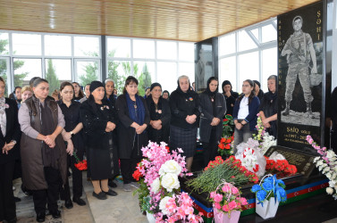 İcra başçısı şəhid Elnur Abışovun anım tədbirində iştirak edib.