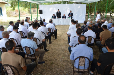 Avqustun 12-də Öyləqulu kənd sakinləri ilə səyyar qəbul keçirilib.