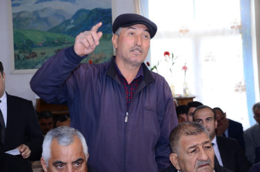 Aprelin 9-da  Pirili kənd sakinləri ilə səyyar qəbul keçirilib
