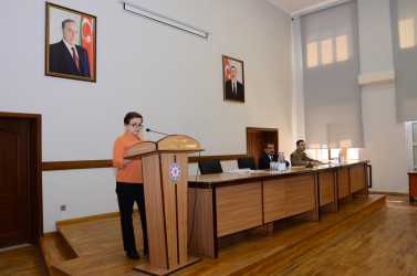 Əhalinin fövqəladə hallara qarşı hazırlığının və məlumatlılıq səviyyəsinin artırılması sahəsində birgə fəaliyyətin rolu” mövzusunda müşavirə keçirilib.