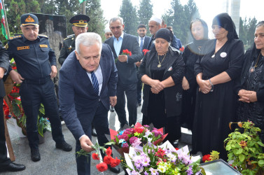 İcra başçısı şəhid Adəm Əliyevin anım tədbirində iştirak edib.