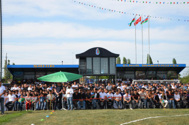 Kürdəmir rayonunun Carlı kəndində stadion kompleksi tikilib.