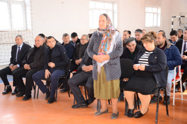 Qarasaqqal kəndində sakinlər ilə səyyar qəbul keçirilib