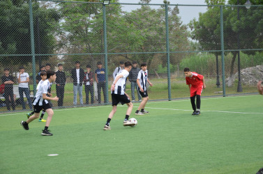 Ümummilli lider Heydər Əliyevin anadan olmasının 102 illiyinə həsr edilmiş ümumtəhsil məktəblərin komandaları arasında minifutbol idman növü üzrə rayon turniri start götürüb.