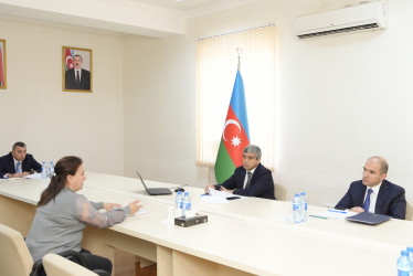 Kürdəmirdə Əmək və əhalinin sosial müdafiəsi naziri Anar Əliyev vətəndaşların qəbulunu keçirib.