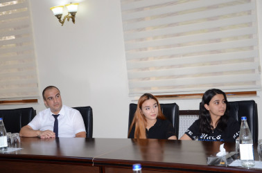 Avqustun 14-də Kürdəmir Rayon İcra Hakimiyyətinin könüllülərinə “Layihələrin hazırlanması və idarə edilməsi” mövzusunda təlim keçirilib.