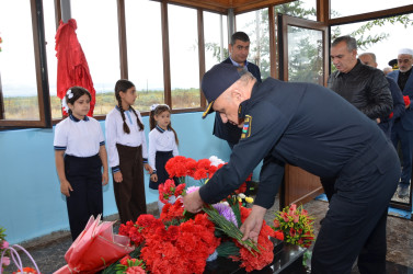 İcra başçısı şəhid Ülvi Azayevin anım tədbirində iştirak edib.