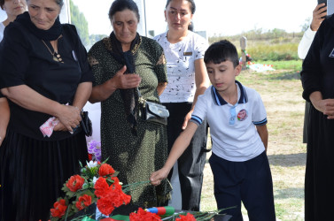 İcra başçısı şəhid Toğrul Əliyevin anım tədbirində iştirak edib.