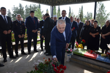 İcra başçısı şəhid Fərid Məmmədovun anım tədbirində iştirak edib.