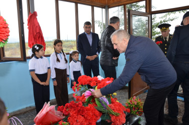 İcra başçısı şəhid Ülvi Azayevin anım tədbirində iştirak edib.