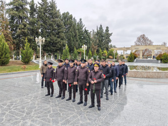 Ümummilli lider Heydər Əliyevin əziz xatirəsi ehtiramla yad edilib