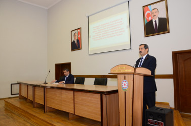 Kürdəmir Rayon İcra Hakimiyyətinin başçısı Elşən Həsənli rayonun fermer və sahibkarları ilə görüş keçirib.