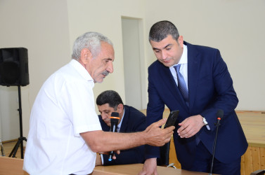 İyunun 11-də Qarasu kənd sakinləri ilə səyyar qəbul keçirilib.