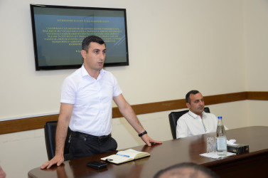 Kürdəmir Rayon İcra Hakimiyyətinin başçısı növbəti dəfə aqroparkların və iri təsərrüfatların rəhbərləri ilə görüş keçirib.