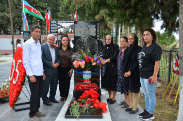 İcra başçısı şəhid Adəm Əliyevin anım tədbirində iştirak edib.