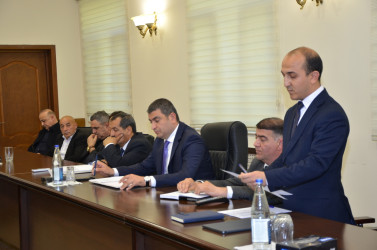 Kürdəmir Rayon İcra Hakimiyyətinin başçısı Elşən Həsənli Sahibkarlarla görüş keçirib.