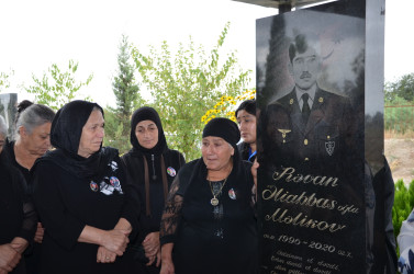 İcra başçısı şəhid Rəvan Məlikovun anım tədbirində iştirak edib.