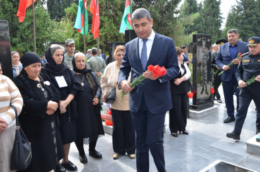 İcra başçısı şəhid Cəmil Həşimlinin anım tədbirində iştirak edib.