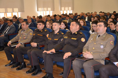 Əhalinin fövqəladə hallara qarşı hazırlığının və məlumatlılıq səviyyəsinin artırılması sahəsində birgə fəaliyyətin rolu” mövzusunda müşavirə keçirilib.