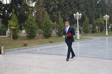 Kürdəmir Rayon İcra Hakimiyyətinin başçısı Elşən Həsənli rayon ictimaiyyətinə təqdim edilib
