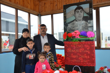 İcra başçısı şəhid Ülvi Azayevin anım tədbirində iştirak edib.