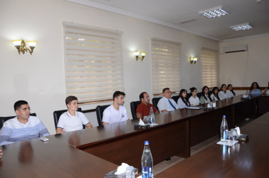 Kürdəmir Rayon İcra Hakimiyyətində 12 Avqust – Beynəlxalq Gənclər Günü münasibətilə dəyirmi masa keçirilib.